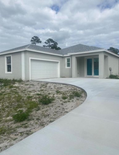 1749 California Blvd, Fort Pierce FL 34953-1159 exterior