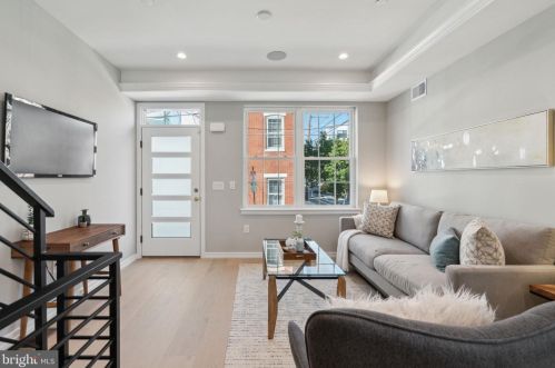 2200 Kater St, Philadelphia PA 19146-1139 exterior