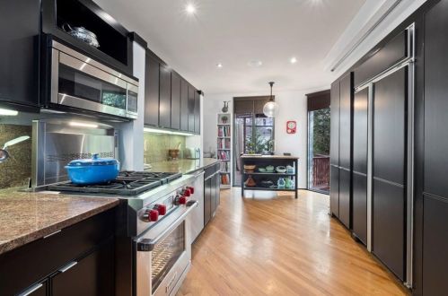 391 9 St, Atlanta GA 30309-4211 exterior