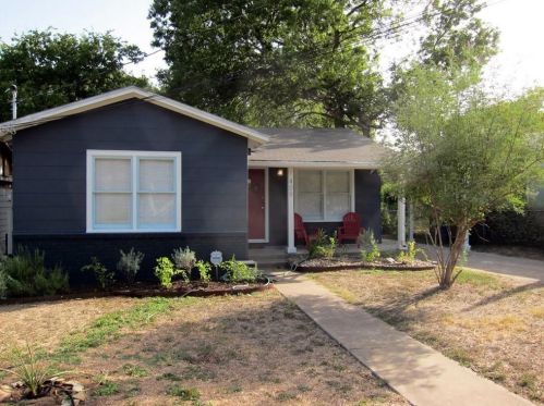 409 Croslin St, Austin TX  78752-2435 exterior