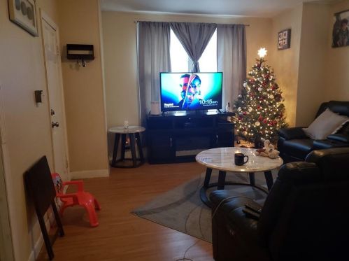 51 Vandewater St, Providence RI 02908-1623 exterior