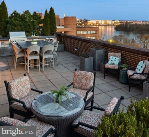 3303 Water St, Washington DC  20007-3509 exterior