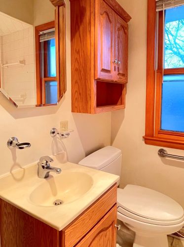 7100 Verona Ct, Milwaukee WI 53219-3932 exterior