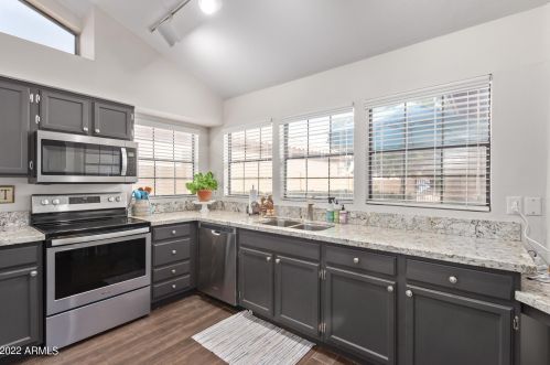 4804 Del Rio St, Chandler AZ 85226-1705 exterior