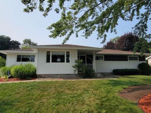 1849 Lawnel Ave, Meskegon, MI 49441-3742