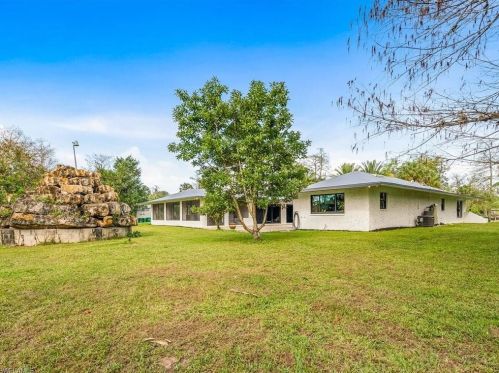 2550 16 Ave, Naples FL 34120-5492 exterior