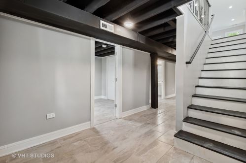 9145 University Ave, Chicago IL 60619-7946 exterior