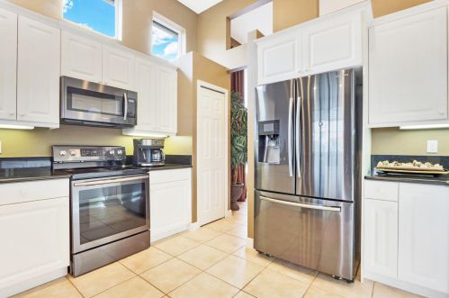 8816 First Tee Rd, Fort Pierce FL 34986-3063 exterior