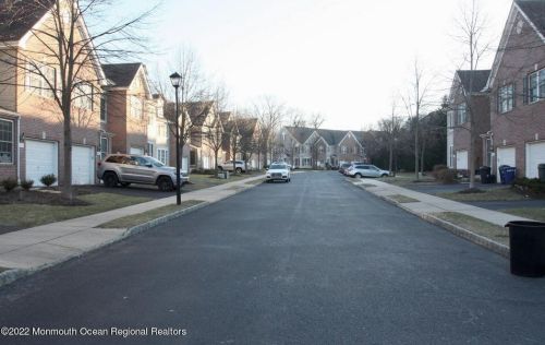 77 Ironwood Ct, Middletown NJ 07748-1917 exterior