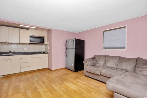 164 Belmont Ave, Babylon NY  11704-5229 exterior