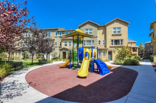 1961 Lee Way, Milpitas CA 95035-9013 exterior