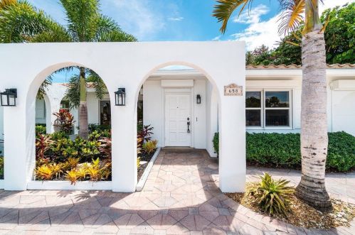 658 Palmetto Park Rd, Boca Raton FL  33486-3560 exterior