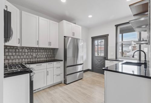 1624 Jancey St, Pittsburgh PA  15206-1327 exterior