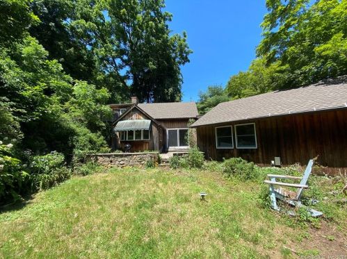 151 Salem Rd, Ridgefield CT 06877-3122 exterior