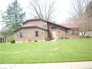 9500 Oak Park Dr, Cleveland OH  44141-1108 exterior