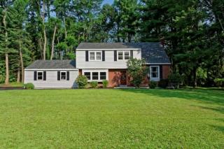 973 Avon Crest Blvd, Schenectady, NY 12309-2819