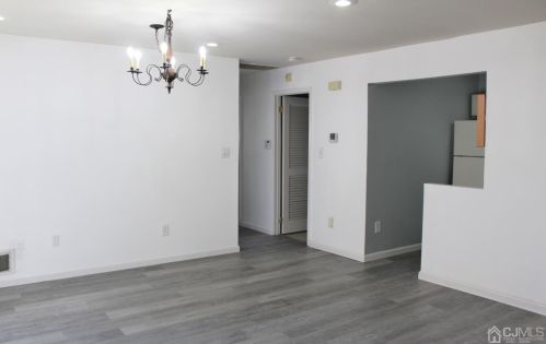 1003 Woodhaven Dr, Edison NJ  08817-3769 exterior