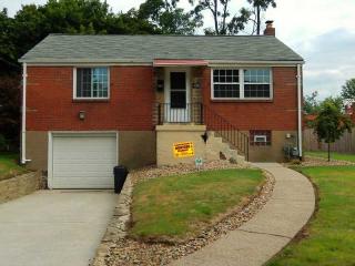 97 Ingram Ave, Pittsburgh, PA 15205-2338