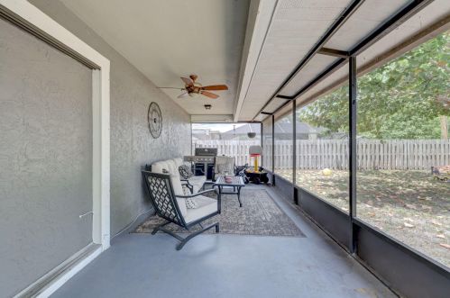 2661 Monterrey Ln, Fort Pierce FL 34953-2085 exterior