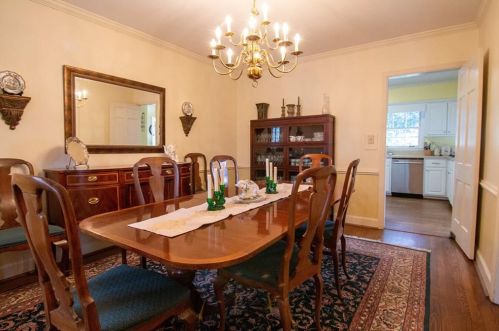 6688 Brandon Ml Rd, Atlanta GA 30328-2031 exterior