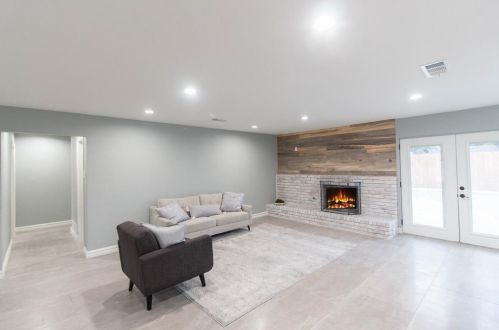 4156 Echo Glen Dr, Dallas TX  75244-7323 exterior