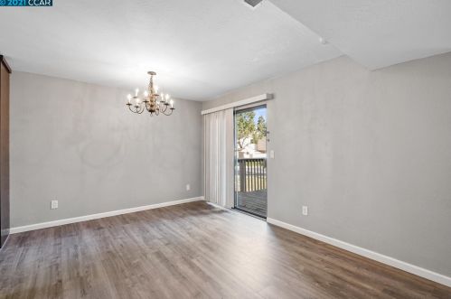 359 Scottsdale Rd, Concord CA 94523-5113 exterior