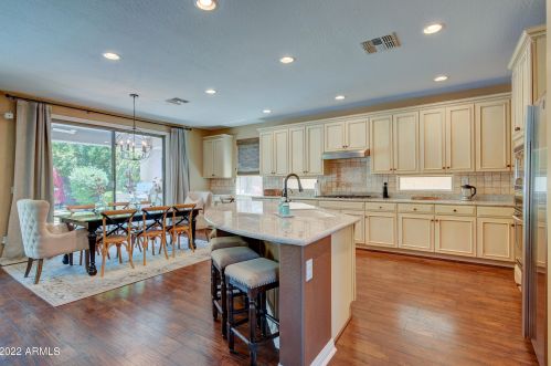 38809 Courage Ct, Phoenix AZ exterior