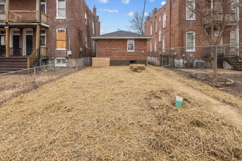 3234 Nebraska Ave, Saint Louis MO 63118-2233 exterior