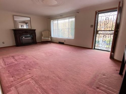 110 Kilmer St, Pittsburgh, PA 15221-1042