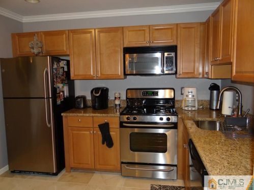 51 Lackland Ave, Piscataway NJ  08854-6666 exterior