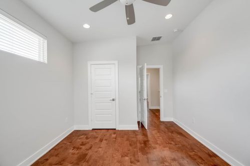 7206 Blessing Ave, Austin TX 78752-2716 exterior