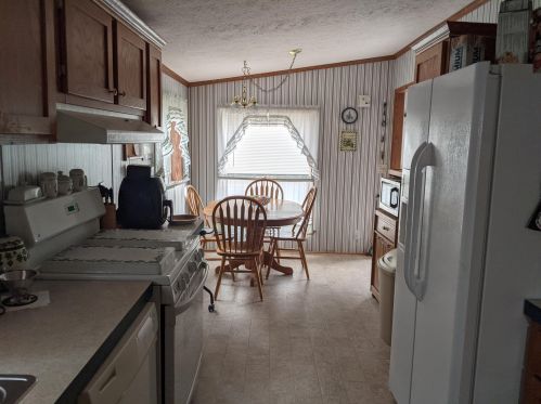 4094 Latas Ln, Meskegon MI 49442-6835 exterior