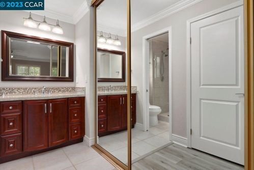 372 Camelback Rd, Concord CA  94523-1357 exterior