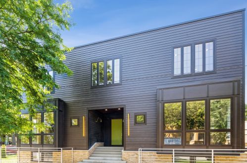 2905 George St, Chicago, IL 60618-7713