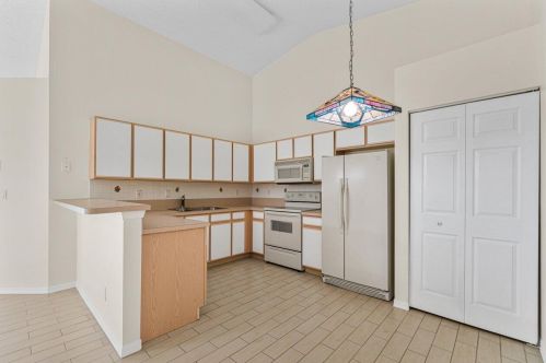 8506 Logia Cir, Boynton Beach FL 33472-7111 exterior