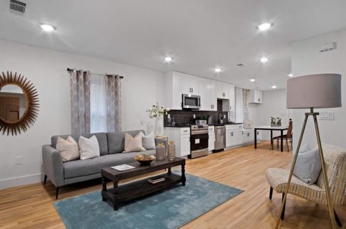 769 Grant Ter, Atlanta GA  30315-1351 exterior