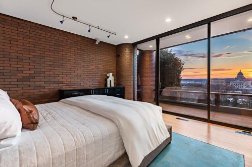 110 Congdon St, Providence RI  02906-1413 exterior