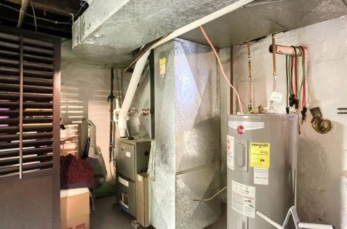 1526 State Ave, Moon Twp PA  15108-2052 exterior