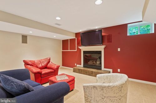 1432 Carlon Ct, Huntingtown MD 20639-2338 exterior