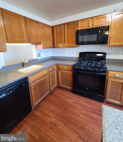 7443 Duddington Dr, Alexandria VA 22315-3849 exterior