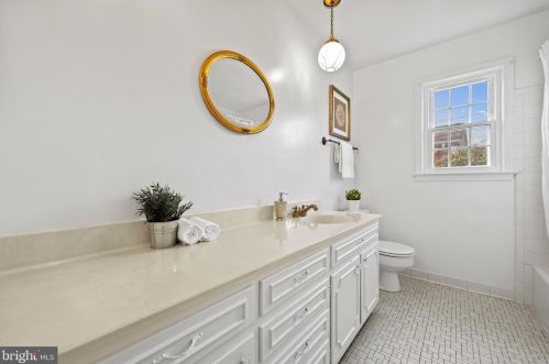 14400 Sandy Rdg Rd, Silver Spring MD 20904-5946 exterior