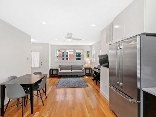 3 Bolton Pl, Boston, MA