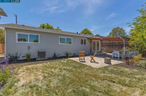 1325 Linden Dr, Concord CA  94520-4017 exterior
