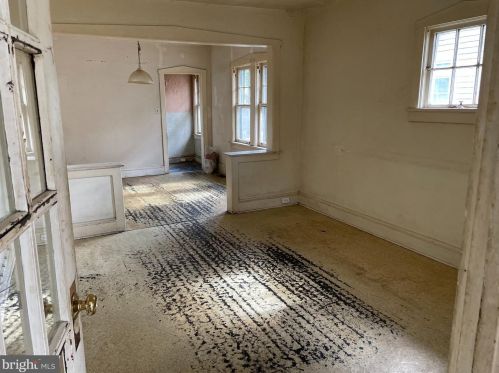 216 Laurel Ave, Camden NJ 08107-2128 exterior