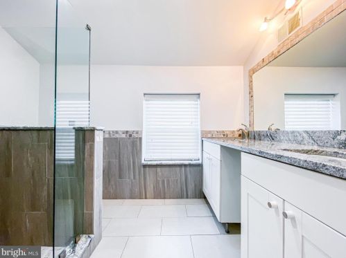 1237 Mascher St, Philadelphia PA 19140-4624 exterior