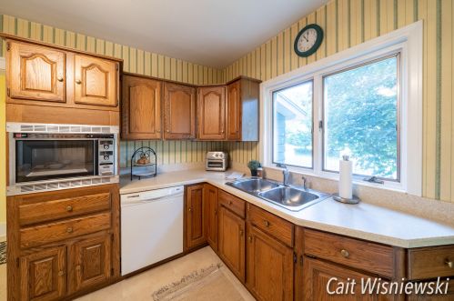 1032 Parkhurst Ave, Grand Rapids MI 49504-3989 exterior