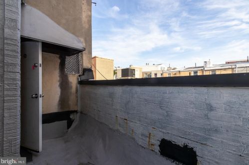 829 Catharine St, Philadelphia PA 19147-2716 exterior