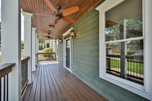 1477 Mercer Ave, Atlanta GA  30337-1515 exterior