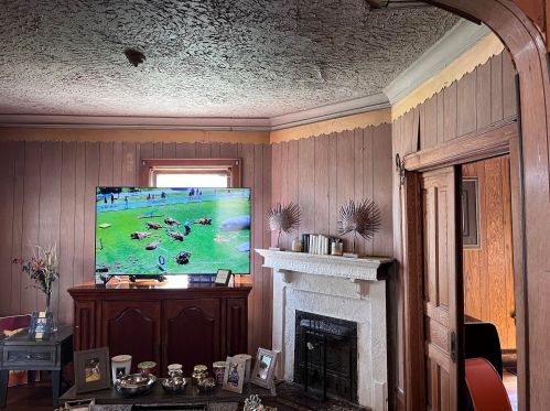 2511 Palmer St, Milwaukee, WI 53212-2831