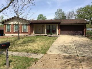 2907 Flameglow Dr, Saint Louis MO  63129-2411 exterior